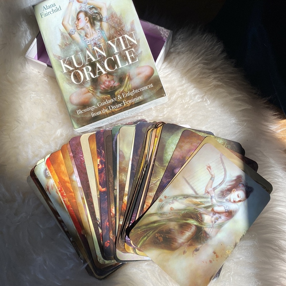 KUAN YIN ORACLE DECK POCKET EDITION